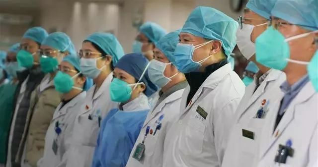 【钢城文苑】致敬,战“役”中最美逆行者 【钢城文苑】致敬,战“役”中最美逆行者