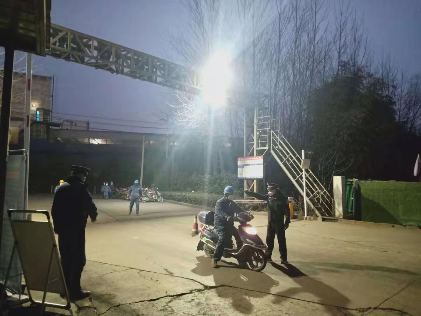 【钢城文苑】致敬,疫情中最可爱的人 【钢城文苑】致敬,疫情中最可爱的人