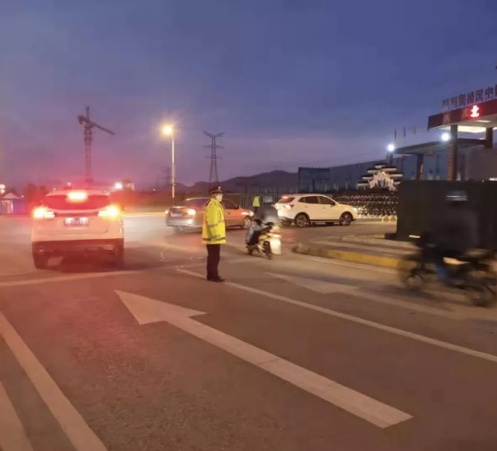 【钢城文苑】致敬,疫情中最可爱的人 【钢城文苑】致敬,疫情中最可爱的人