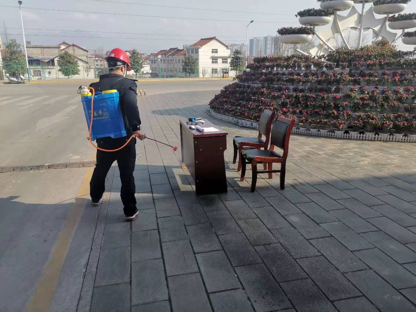 【钢城文苑】致敬,疫情中最可爱的人 【钢城文苑】致敬,疫情中最可爱的人