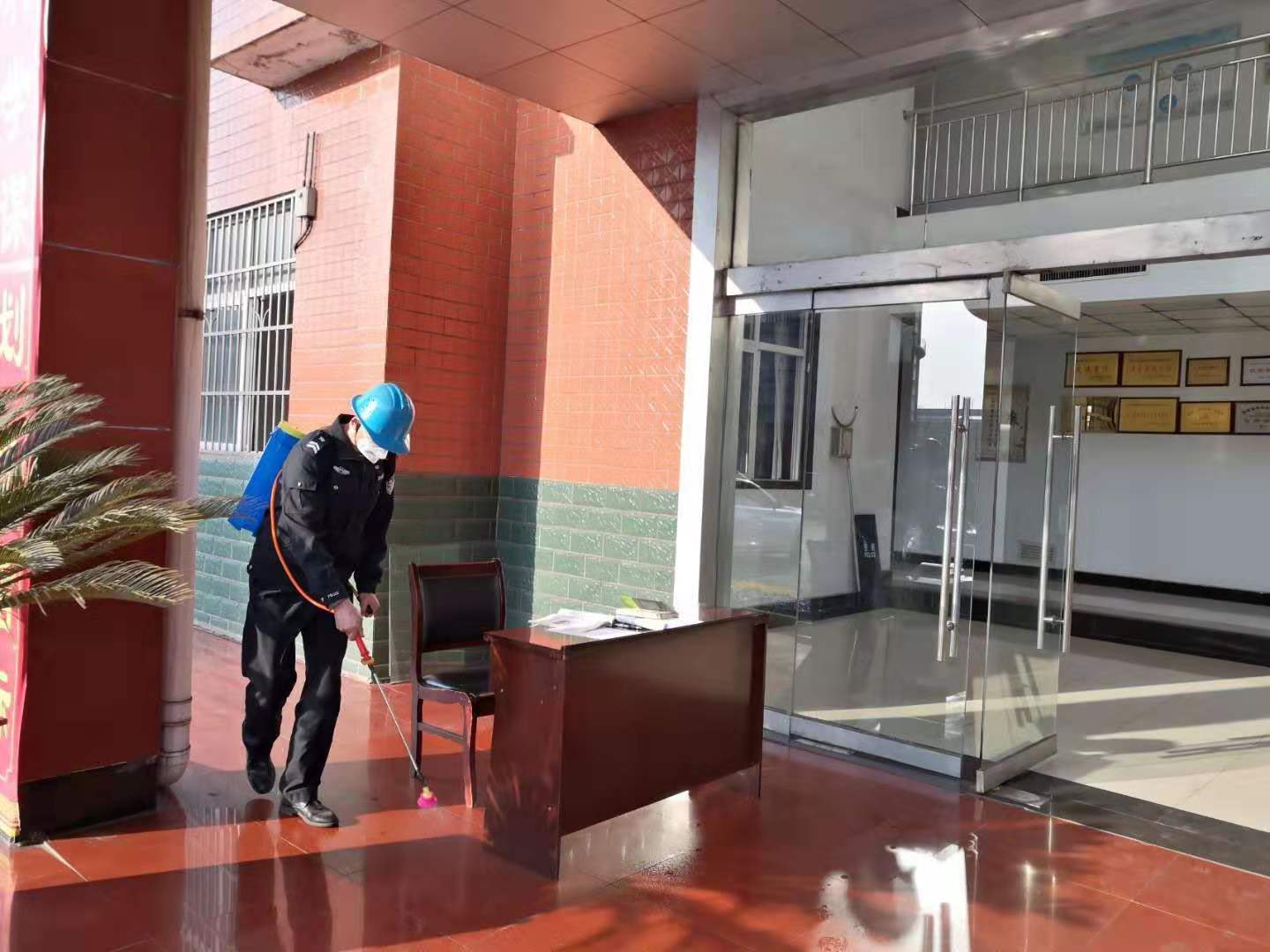 【钢城文苑】致敬,疫情中最可爱的人 【钢城文苑】致敬,疫情中最可爱的人