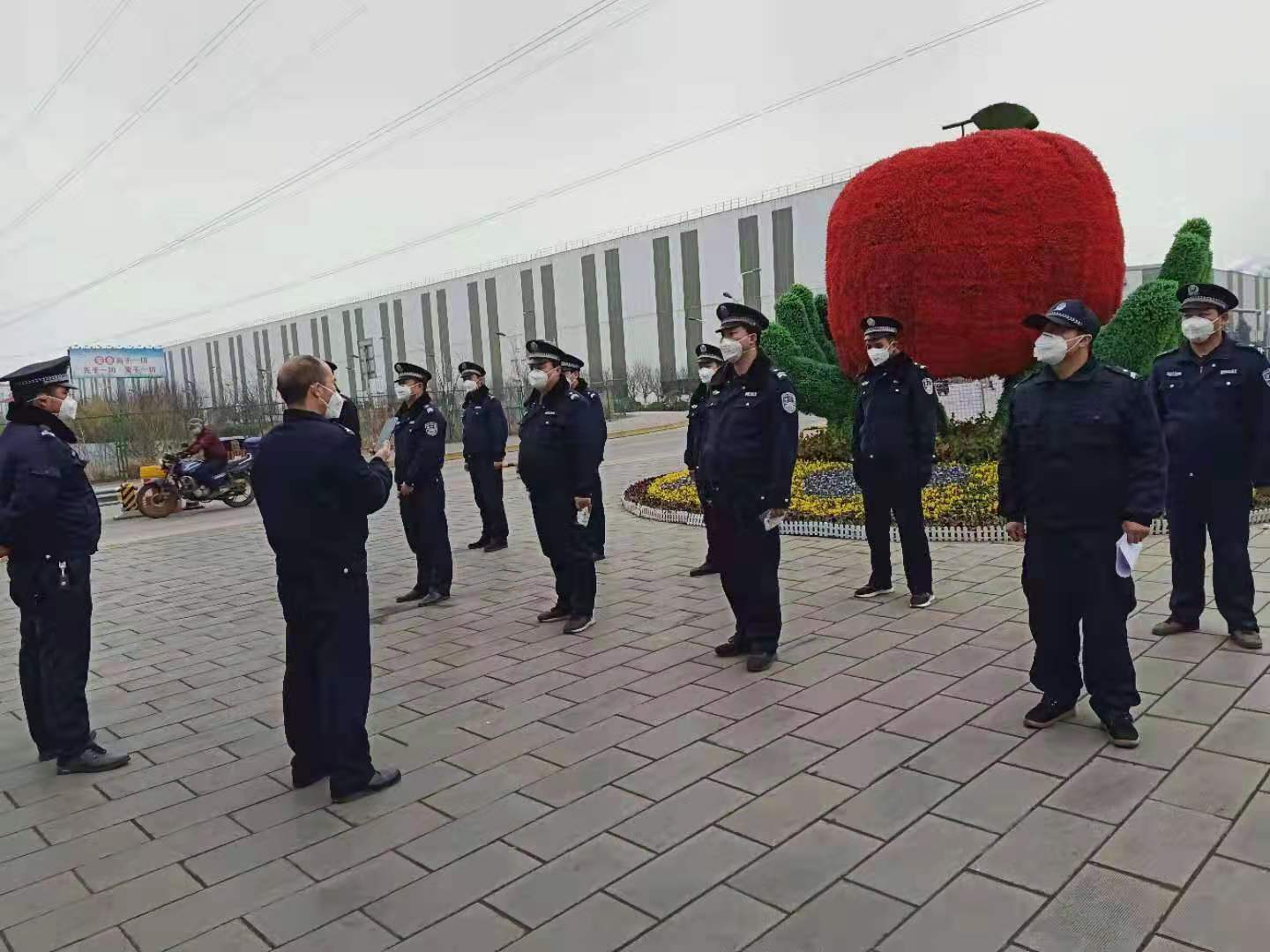 【钢城文苑】致敬,疫情中最可爱的人 【钢城文苑】致敬,疫情中最可爱的人