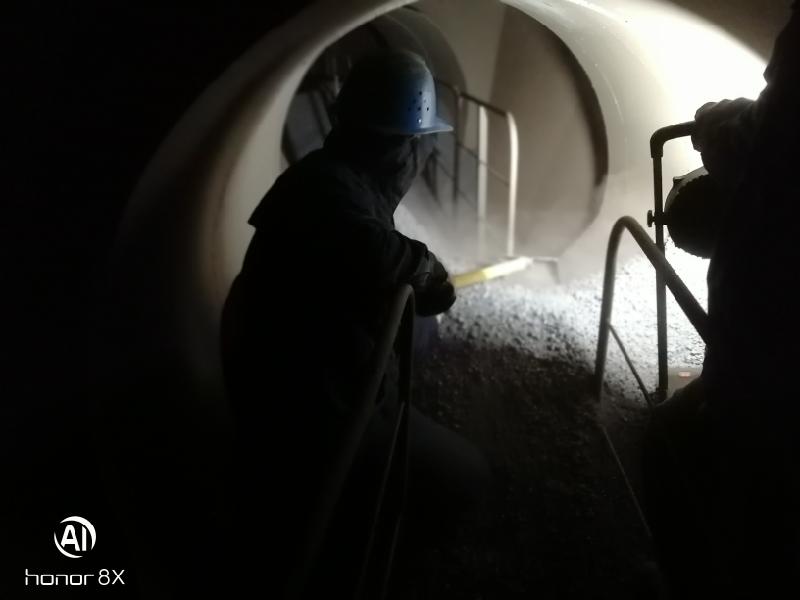 【钢城文苑】背影 【钢城文苑】背影