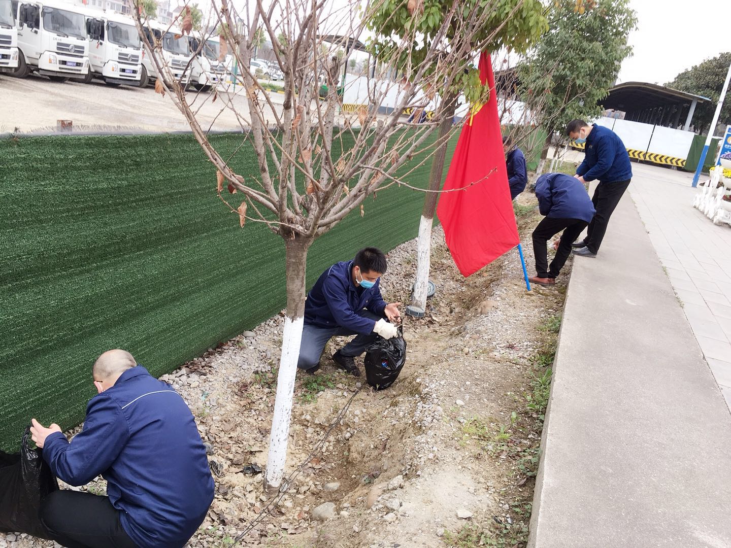 【美丽汉钢】学雷锋、树新风,机关四支部在行动 【美丽汉钢】学雷锋、树新风,机关四支部在行动