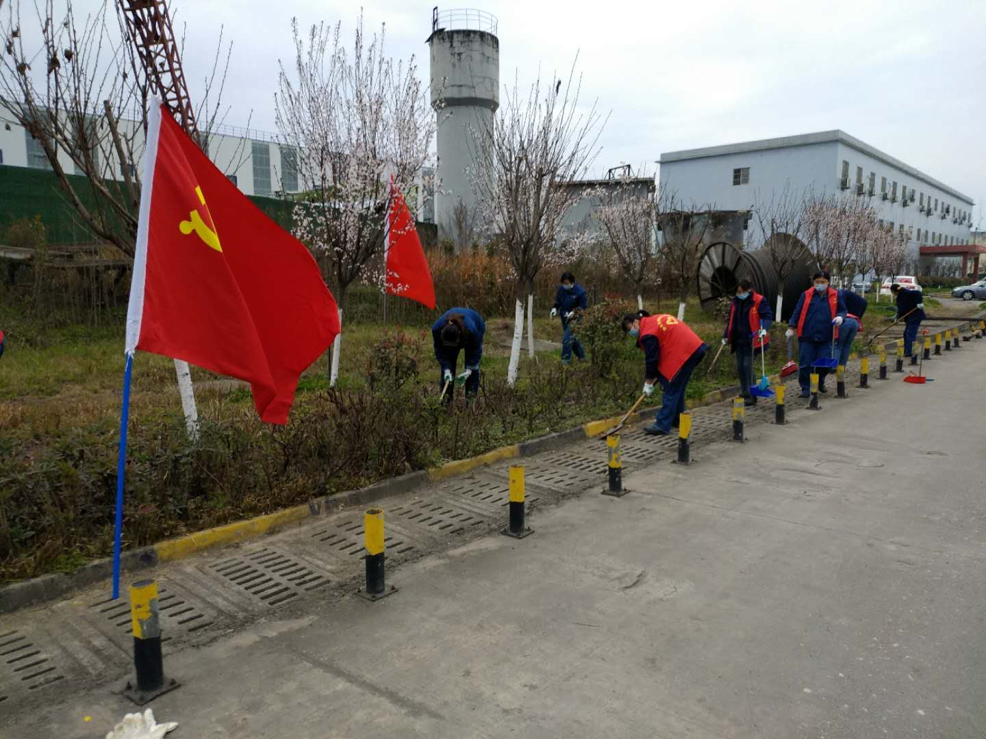 【美丽汉钢】公司春季绿化美化工作开展如火如荼 【美丽汉钢】公司春季绿化美化工作开展如火如荼