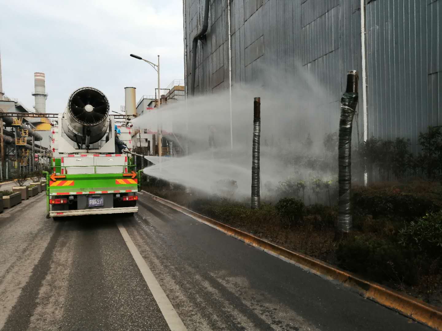 【美丽汉钢】公司春季绿化美化工作开展如火如荼 【美丽汉钢】公司春季绿化美化工作开展如火如荼