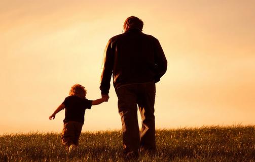 【钢城文苑】老小孩的爱 【钢城文苑】老小孩的爱