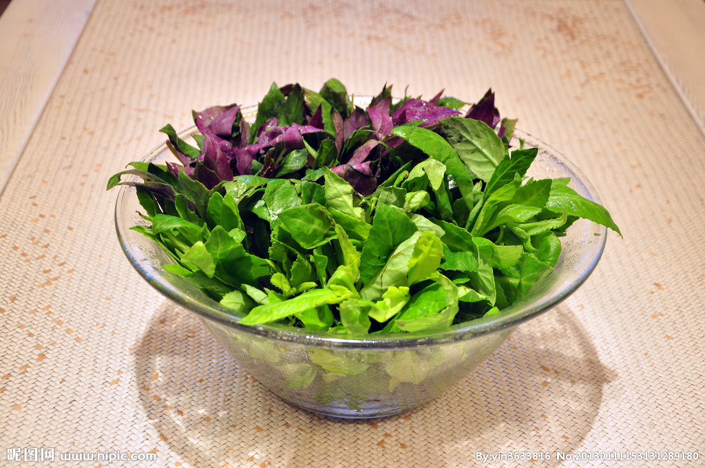 【钢城文苑】野菜清欢春滋味 【钢城文苑】野菜清欢春滋味