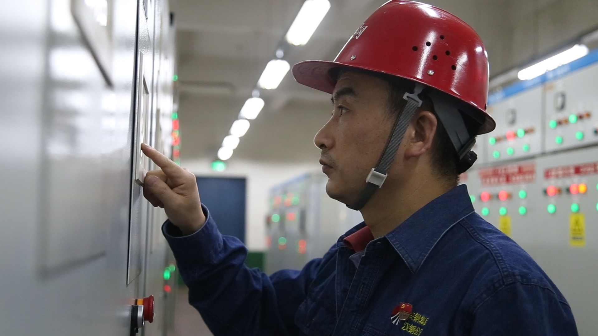 【工匠风采】匠心筑梦二十载  笃实专一再征程 ---记2018---2019年度“汉钢工匠”刘国宏