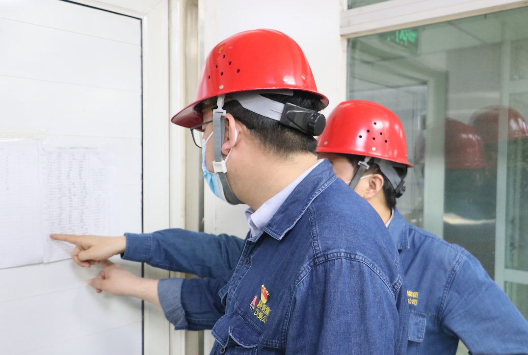 【先进典型】发挥持续作战精神 将战疫进行到底————记陕煤集团为抗击新冠肺炎疫情和复工复产作贡献先进个人王奎 【先进典型】发挥持续作战精神 将战疫进行到底————记陕煤集团为抗击新冠肺炎疫情和复工复产作贡献先进个人王奎