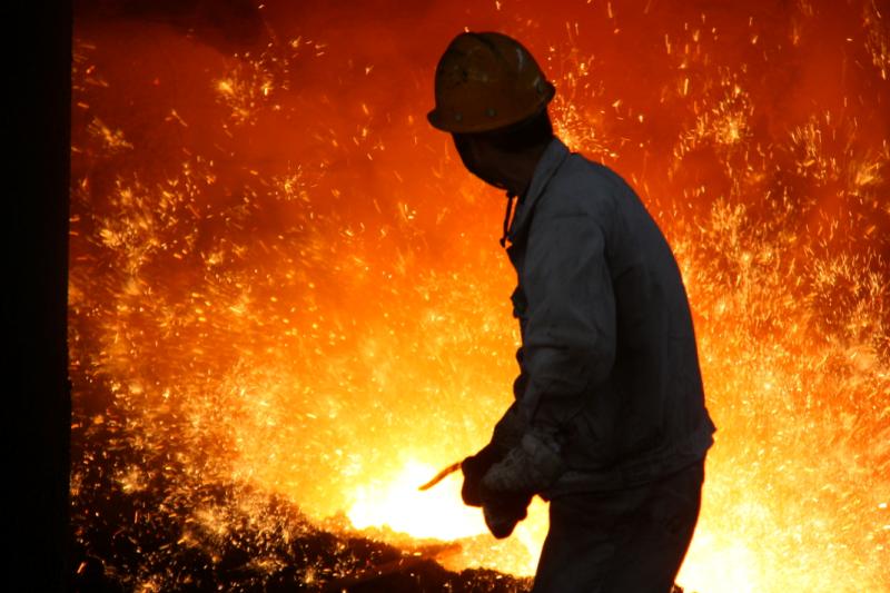 五月钢城红 五月钢城红