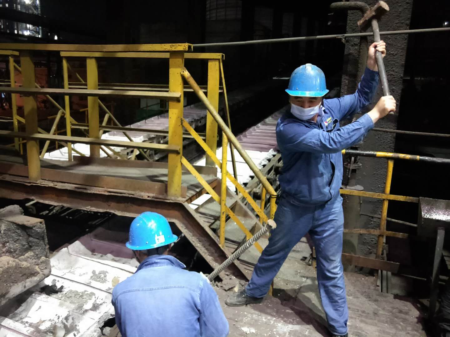 【钢城文苑】钢铁男儿背后的白衣天使