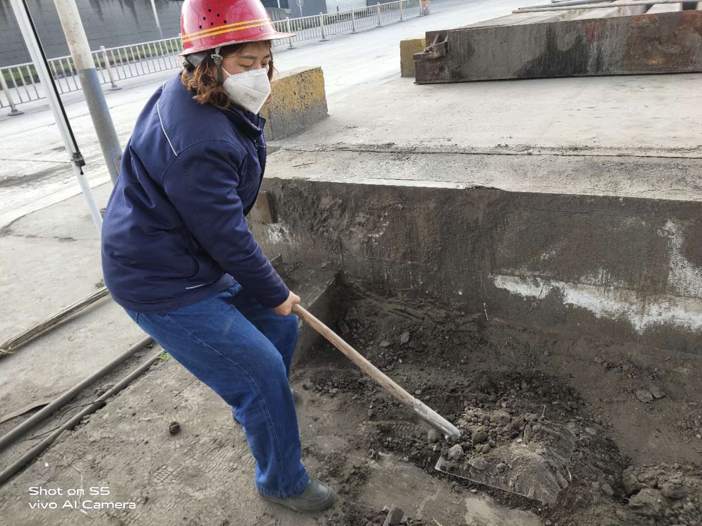 【一线风采】住我对门的女子 【一线风采】住我对门的女子