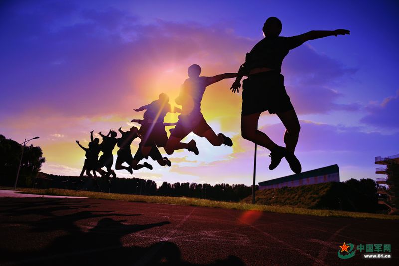 【钢城文苑】铁骨军魂尽芳华 【钢城文苑】铁骨军魂尽芳华