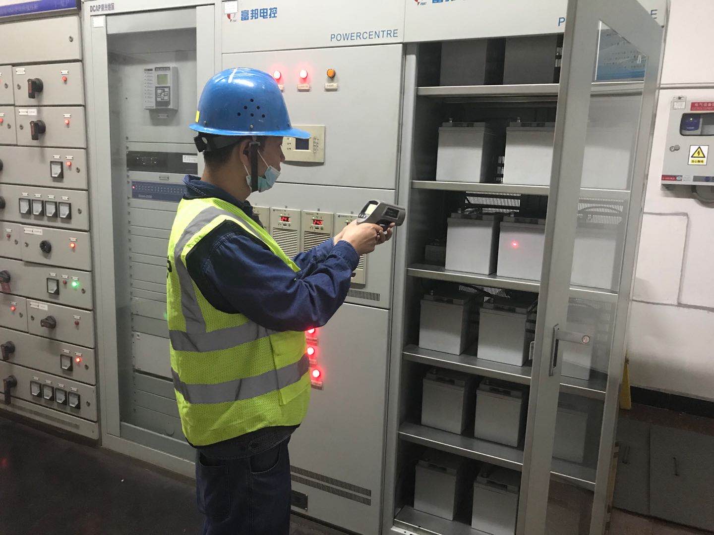 亮、早、快,细耕安全警示“责任田” 亮、早、快,细耕安全警示“责任田”