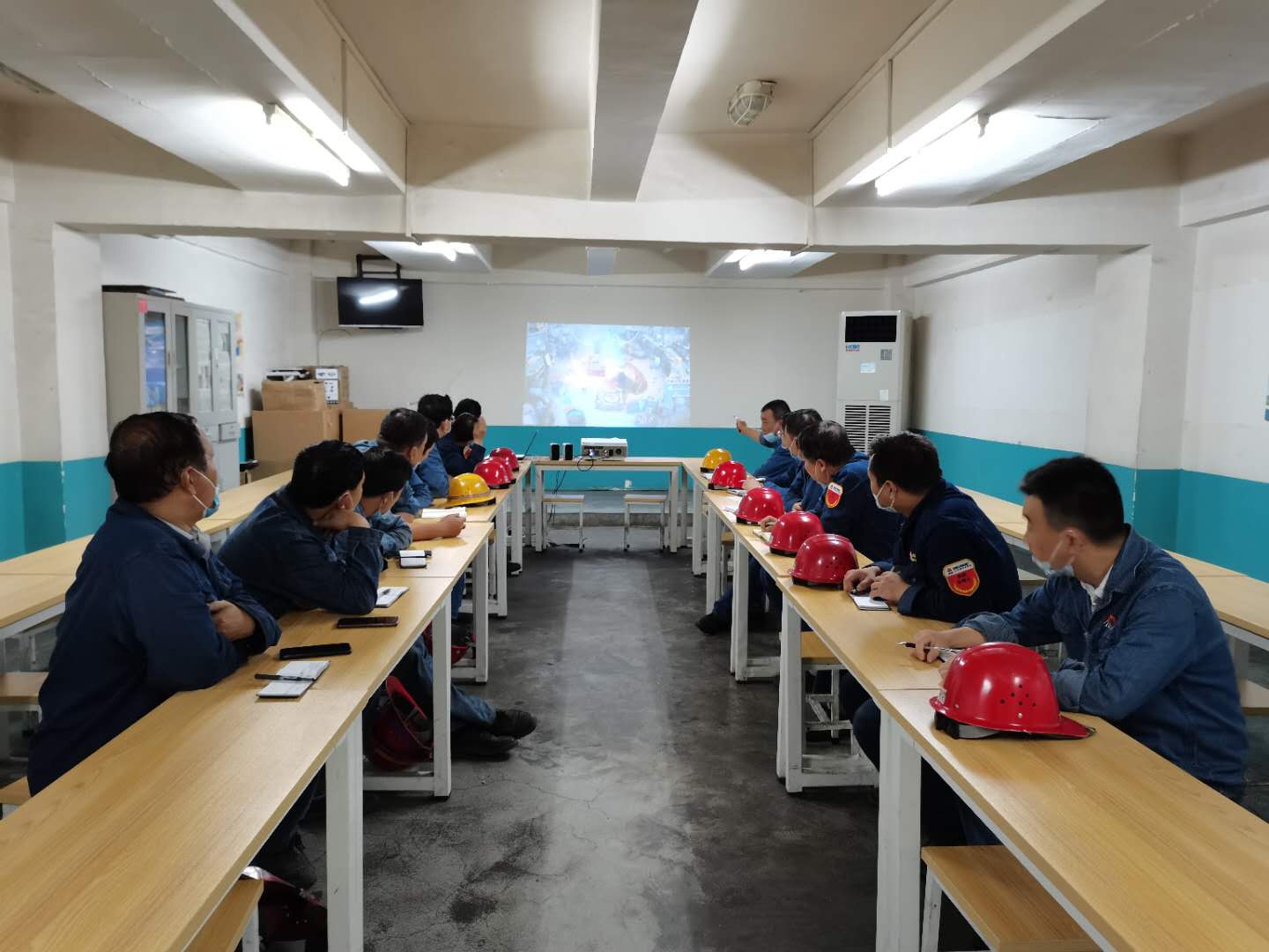 “四支画笔”绘就熔融金属安全蓝图