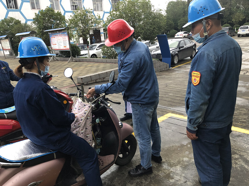 严抓细管 织密 “安全网” 严抓细管 织密 “安全网”