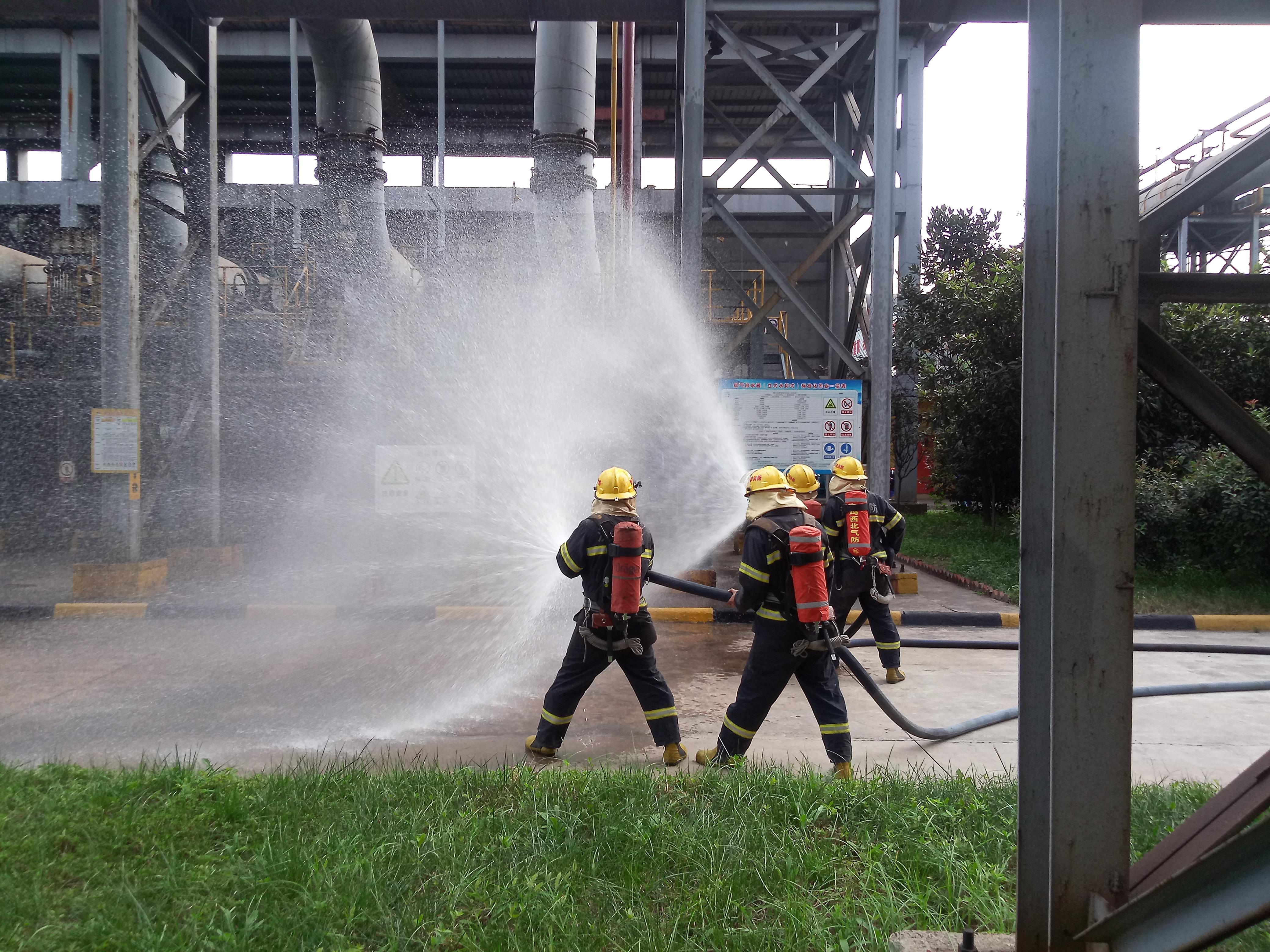 “三道防线”筑牢消防安全堡垒