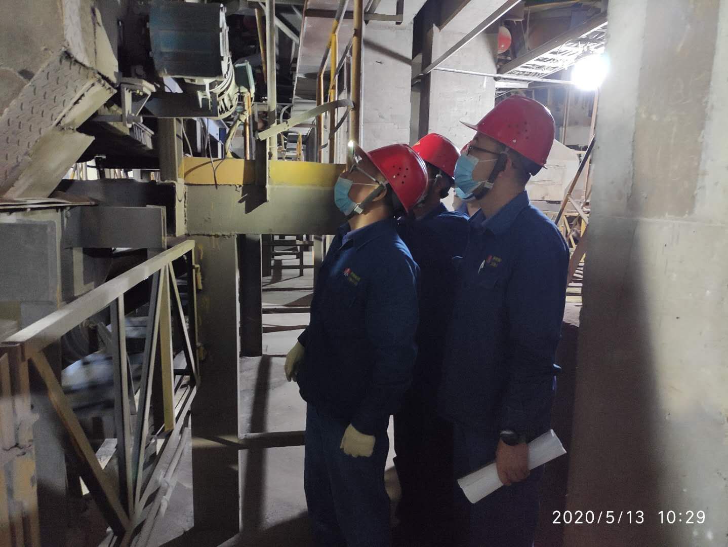 重点出击,念好安全“三字经” 重点出击,念好安全“三字经”