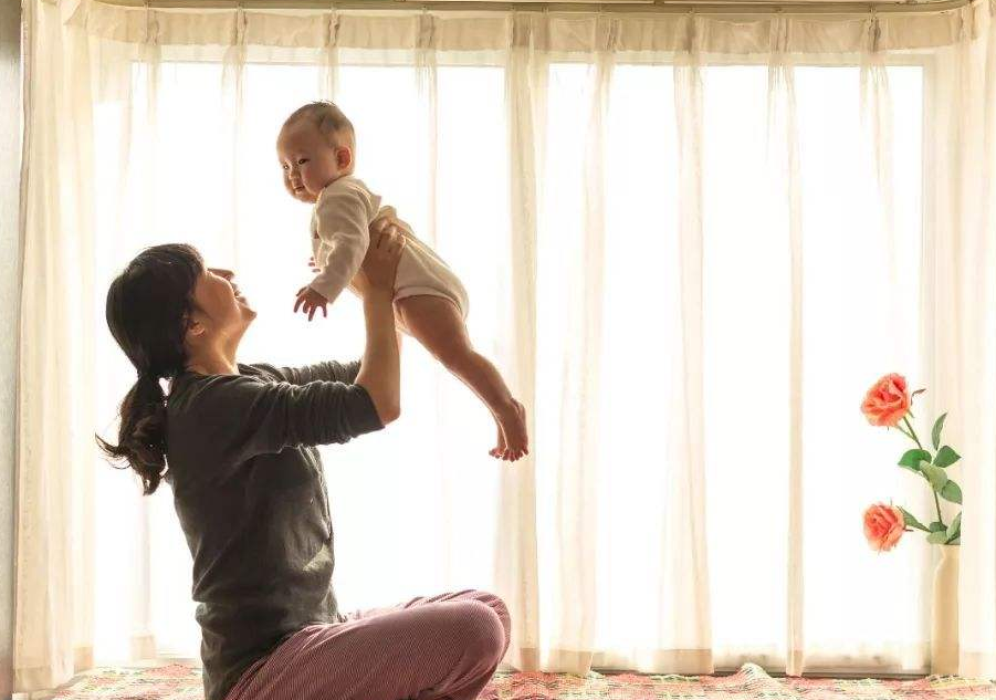 载一路温情，勇敢前行