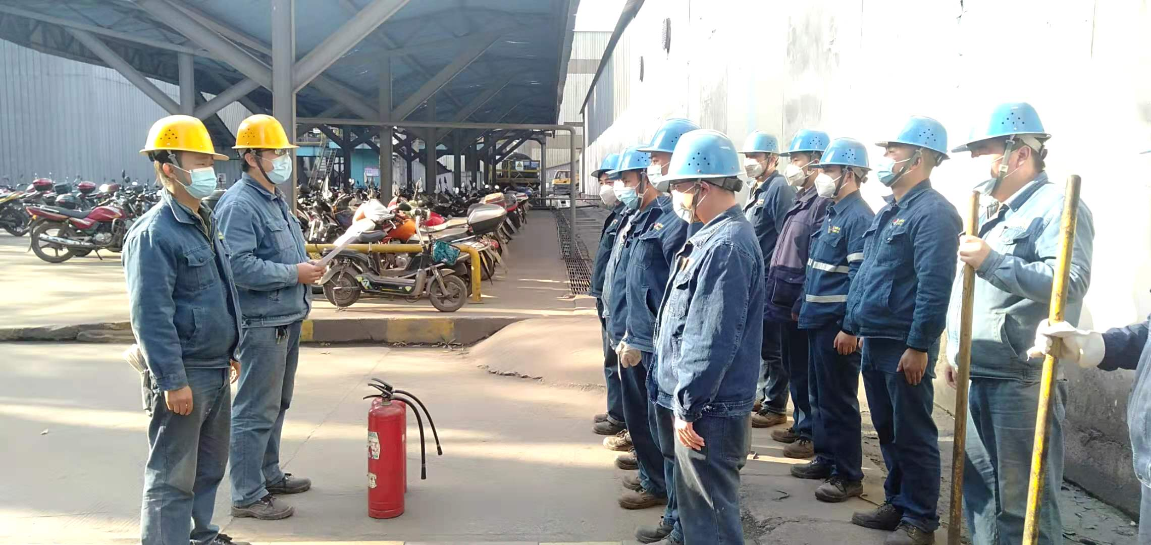 夺路并进,护航“百日安全” 夺路并进,护航“百日安全”