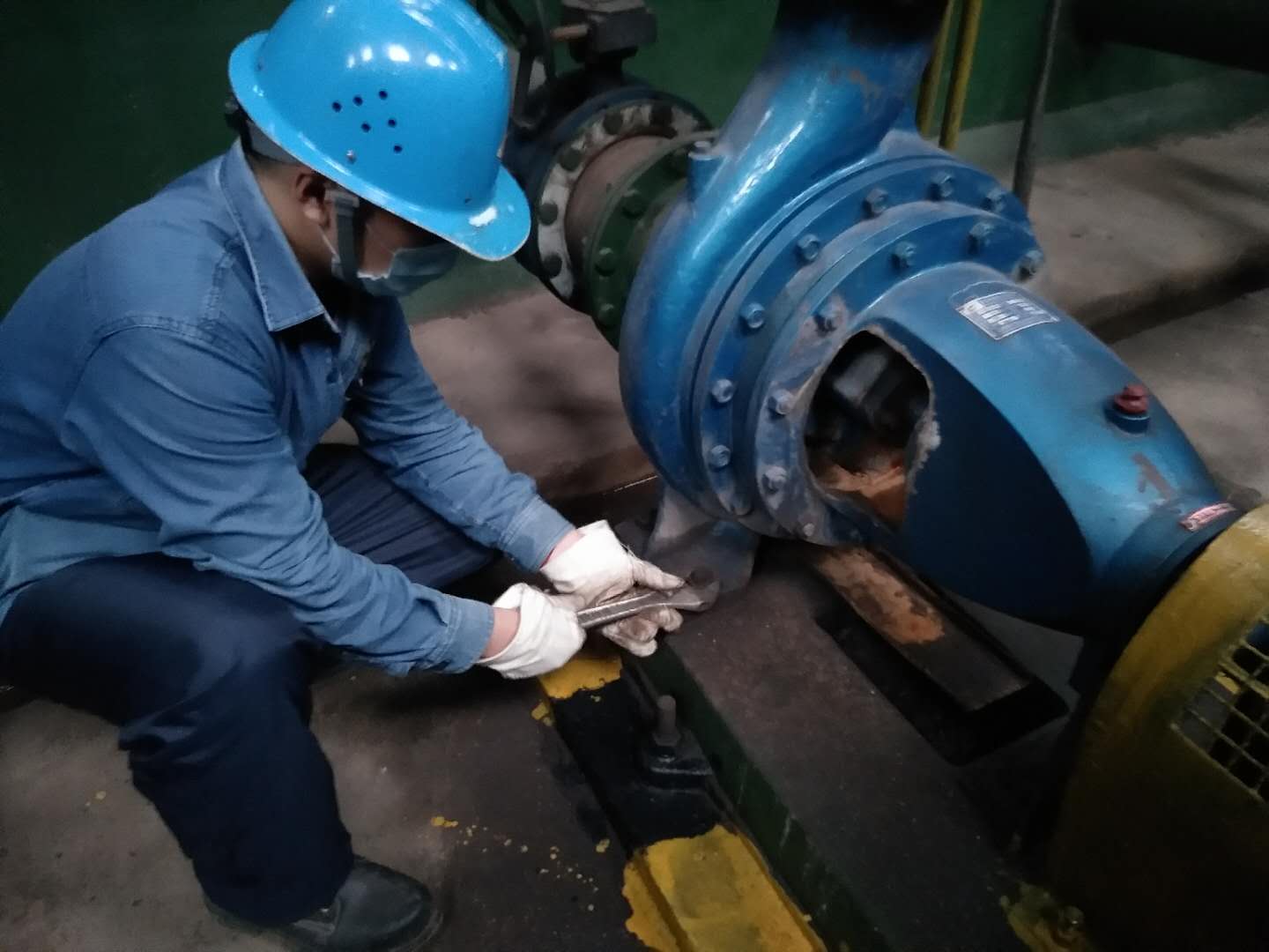 筑牢安全“防火墙”密织冬季“安全网”