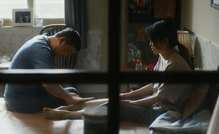 为别人装台，为自己装点人生