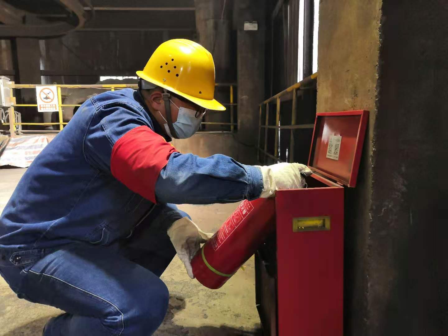 “严”字当头助力“百日安全”圆满收官 “严”字当头助力“百日安全”圆满收官