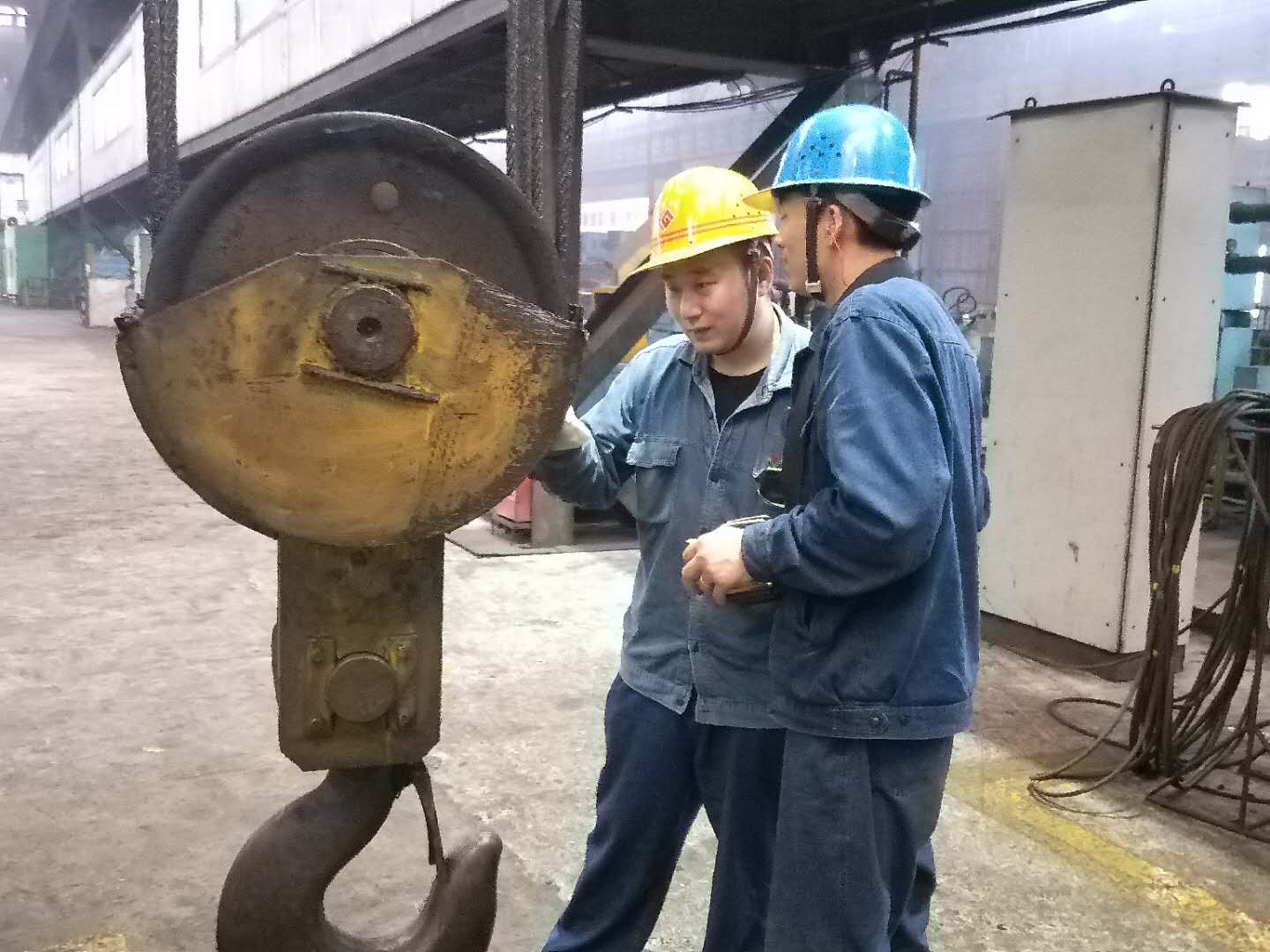 绷紧安全弦顺利通三关 绷紧安全弦顺利通三关