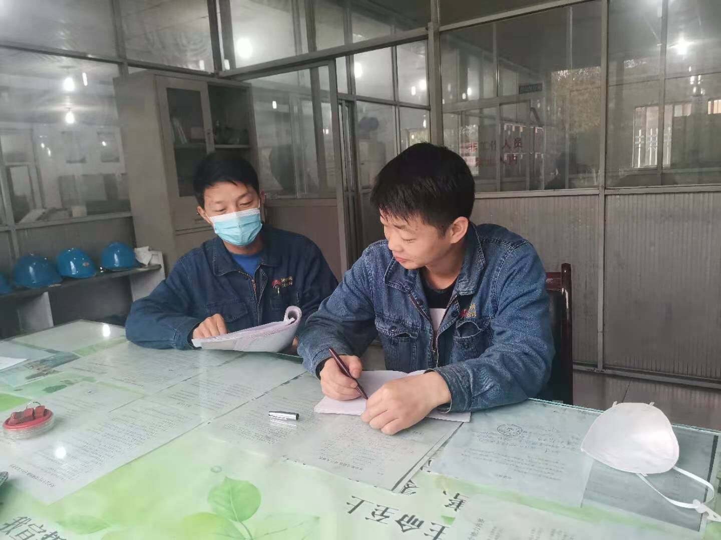 学、查、补，筑牢冬季安全防线