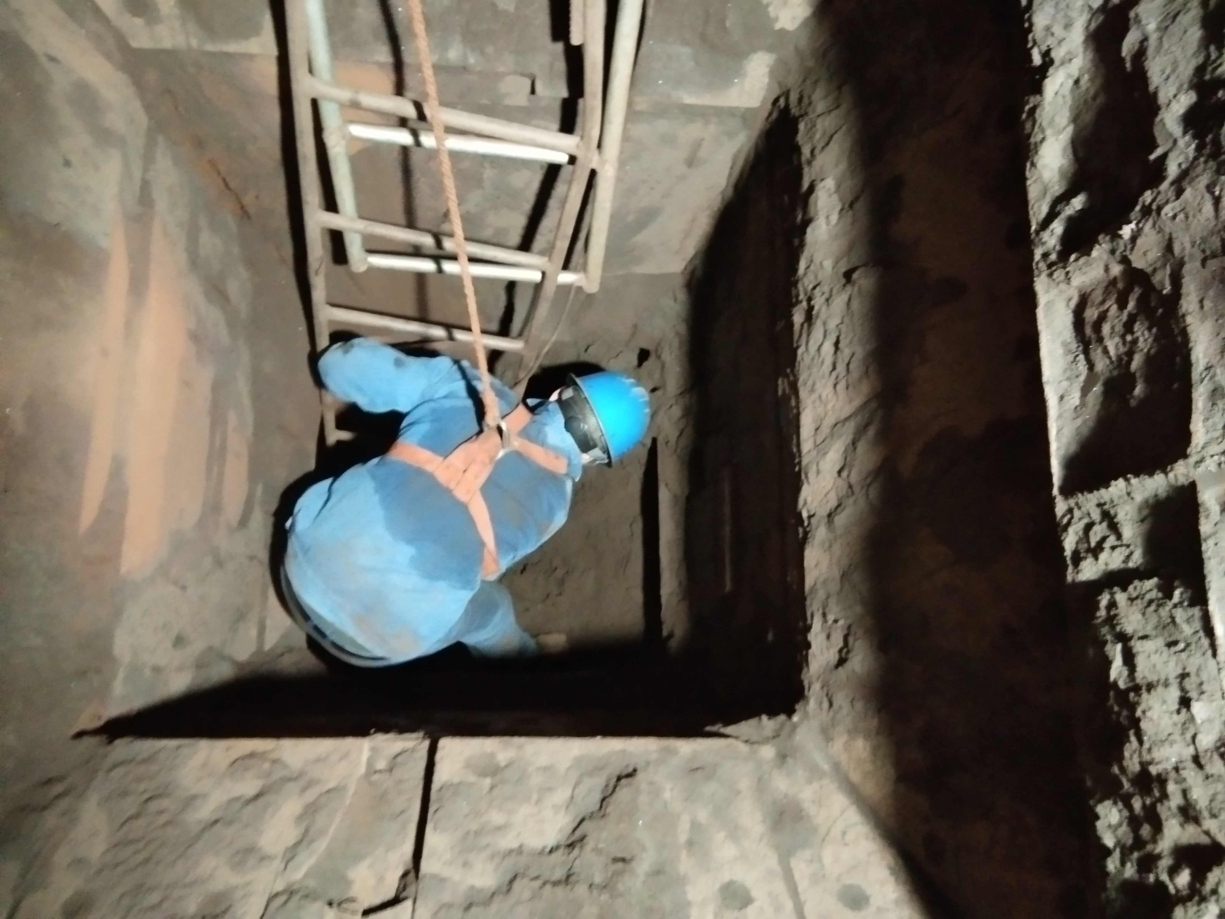 无畏艰难战寒冬 全力打好“收官战” -烧结厂265㎡烧结机检修工作纪实