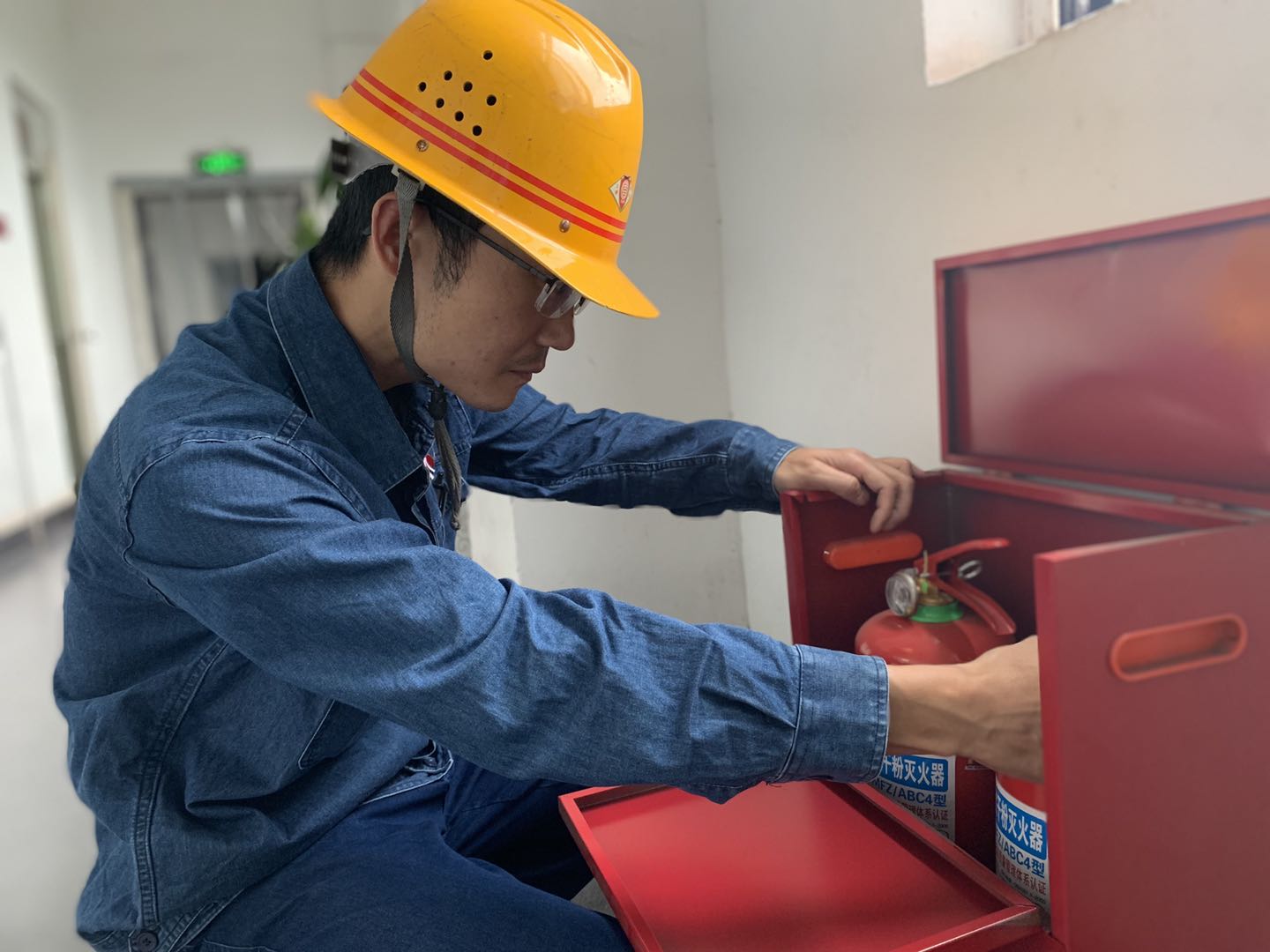 紧绷安全弦 奏好安全曲 紧绷安全弦 奏好安全曲