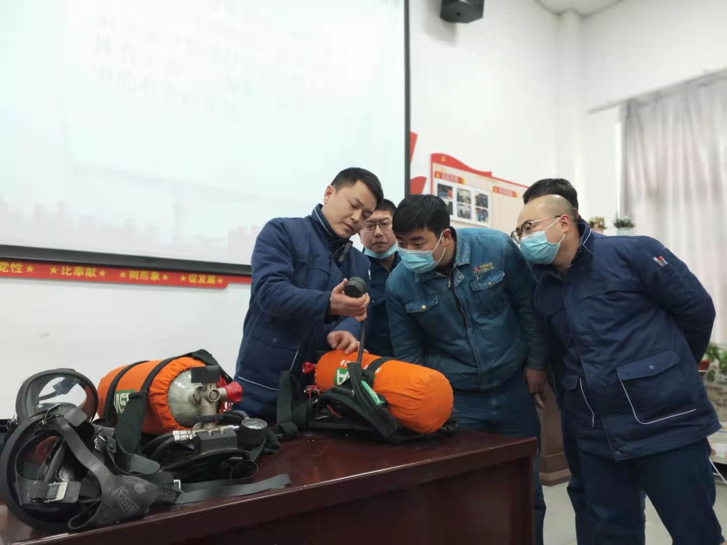 狠抓关键点,打好安全“攻坚战” 狠抓关键点,打好安全“攻坚战”