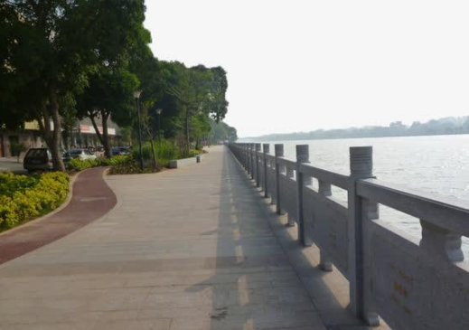 百里江畔迎春风 百里江畔迎春风