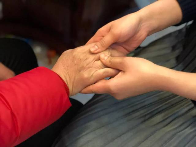 怀念那双温暖的手 怀念那双温暖的手