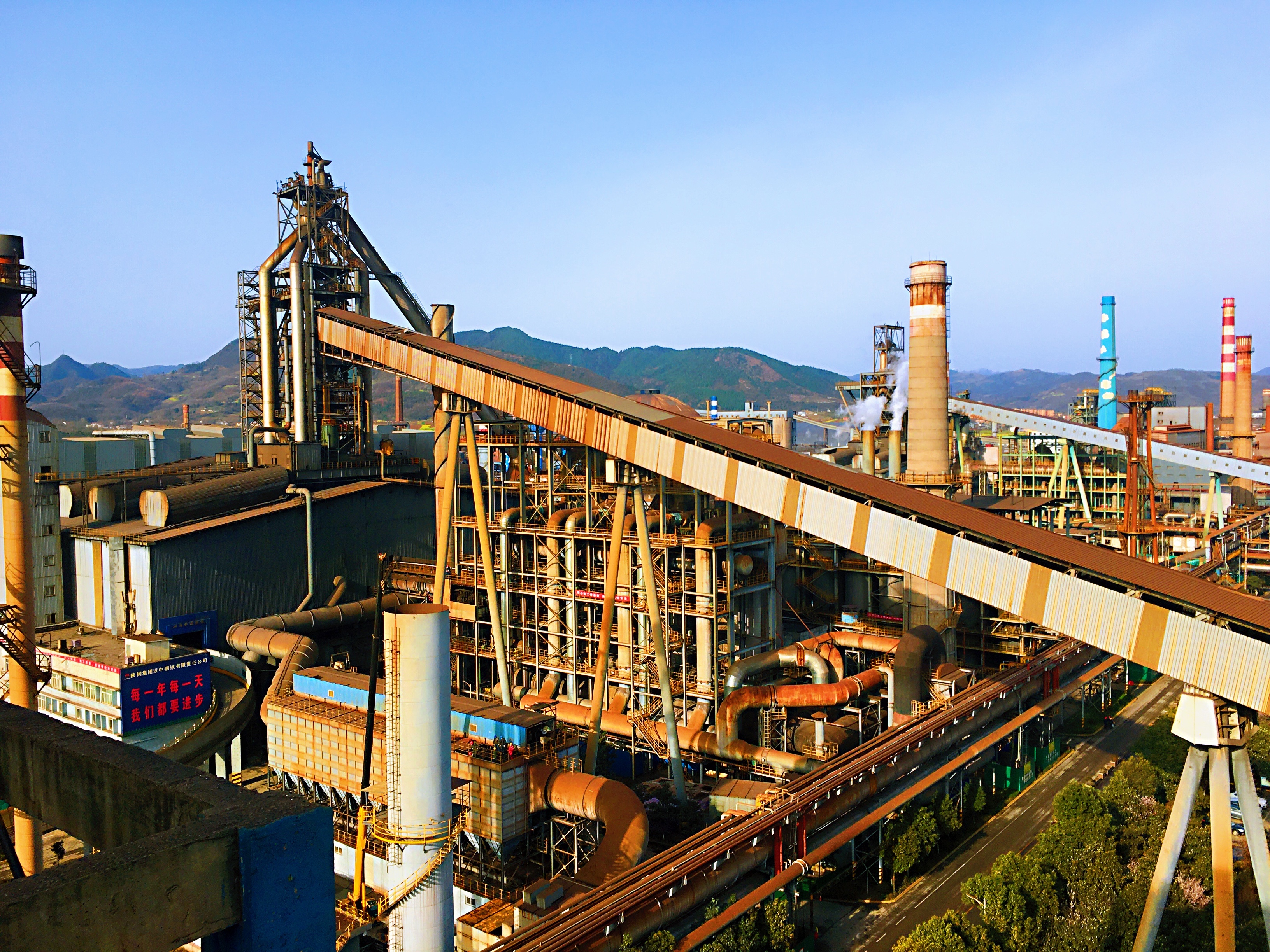 春天里的钢城 春天里的钢城