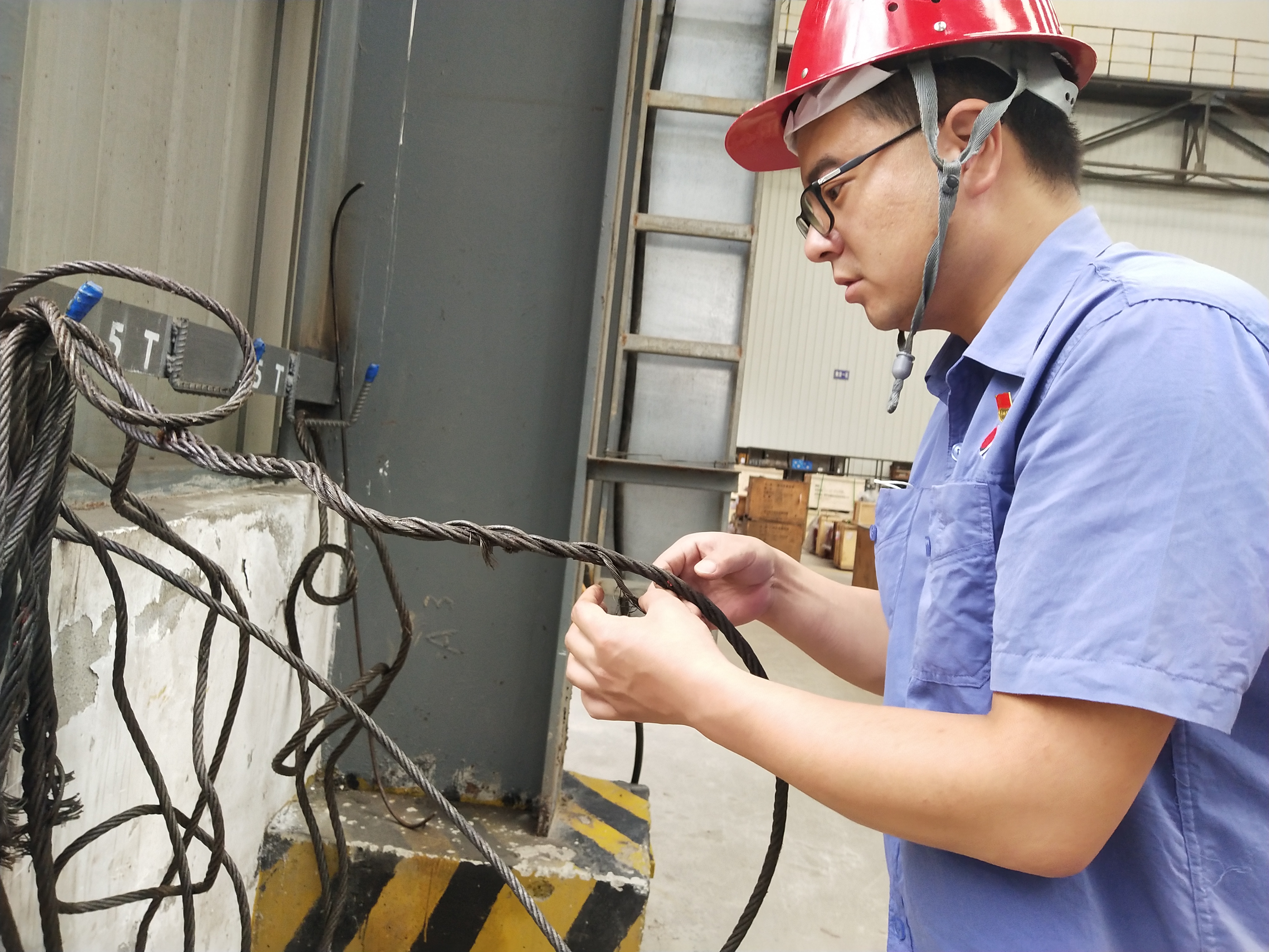 【星耀钢城】不忘初心跟党走 锐意进取创未来 ——记陕钢集团优秀共产党员包伟