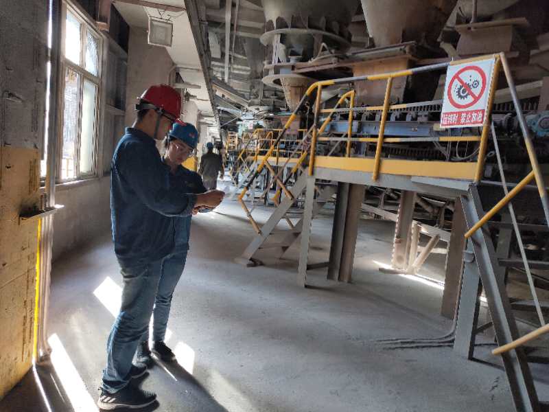 【先进风采】默默奉献不言苦，爱岗敬业有担当 ——陕钢集团优秀共产党员  马锋