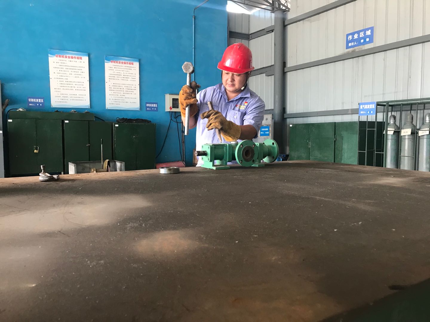 【星耀钢城】守初心、勇担当，用实际行动让党徽闪耀光芒—记陕钢集团汉钢公司“优秀共产党员”