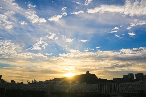 【钢城文苑】打不倒你的，终将使你更强大