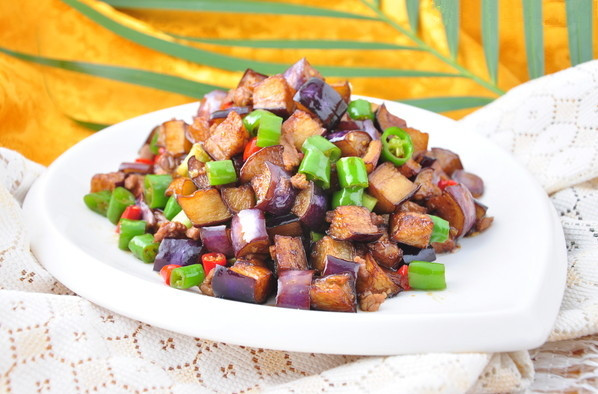 【钢城文苑】百变茄香 【钢城文苑】百变茄香